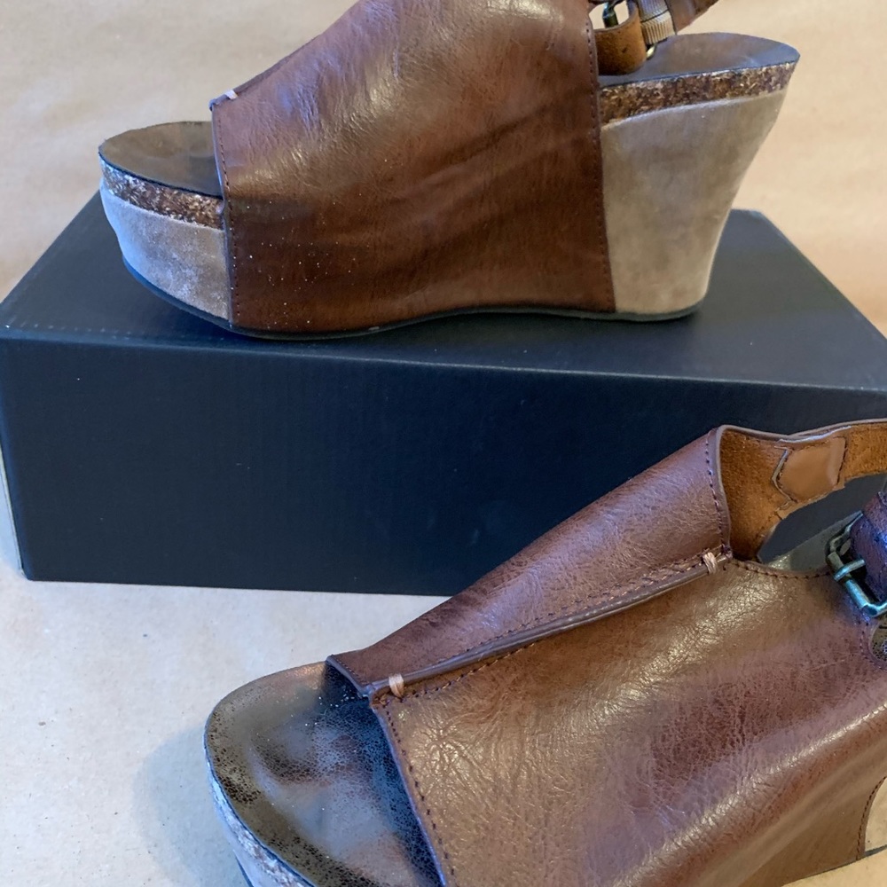 Brand new Very comfy heel, excellent heel size 6